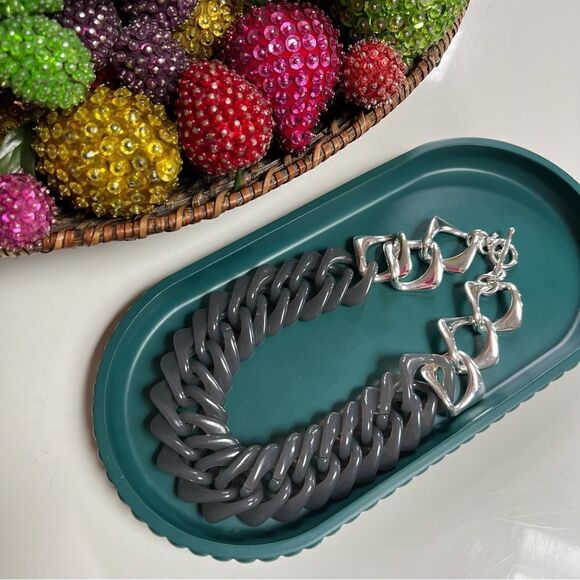 Trendy Oversized Acrylic Resin Chain Link Gray Silver Toned Statement Necklace - Picture 2 of 11